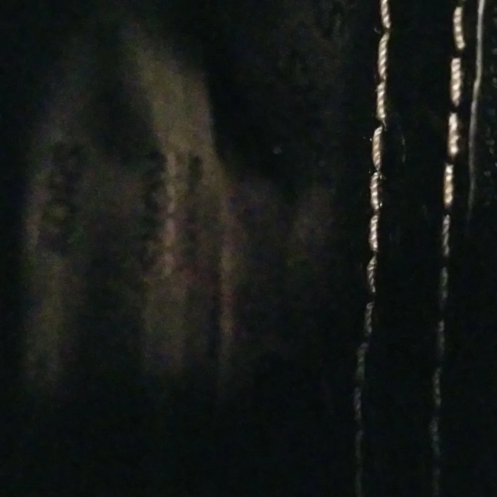 Black women alligator print hand bag. Very good conditions. No defects - Picture 7 of 10